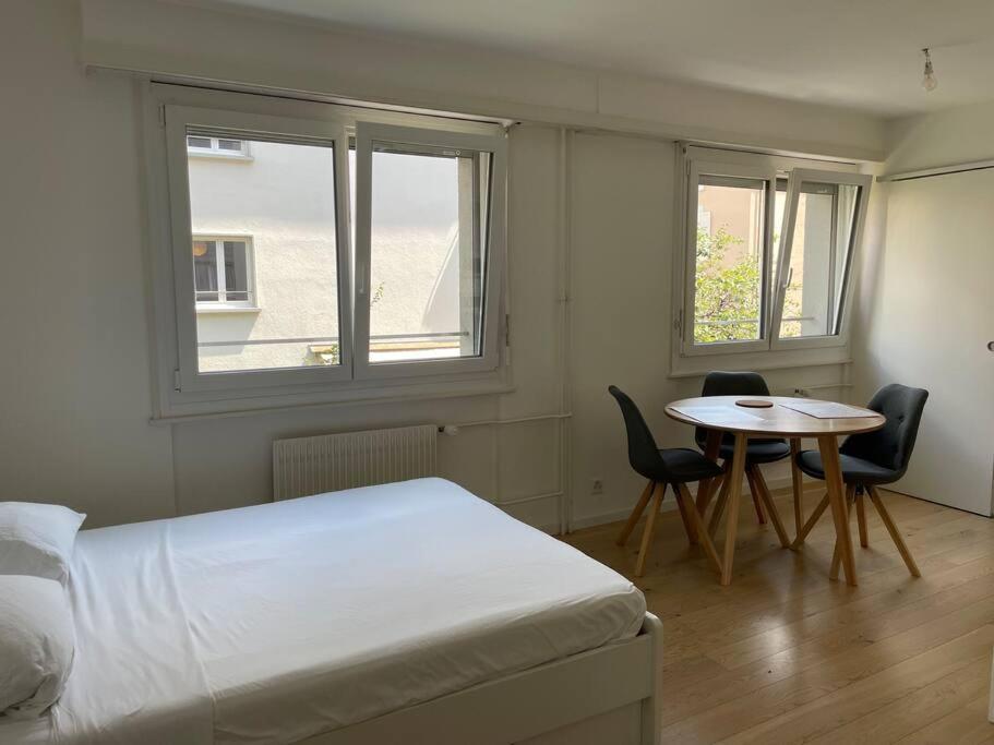 Studio Proche De La Gare ! Lägenhet Lausanne Exteriör bild