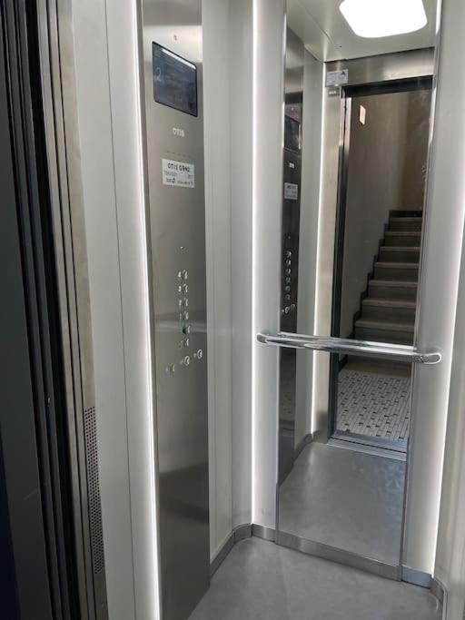 Studio Proche De La Gare ! Lägenhet Lausanne Exteriör bild